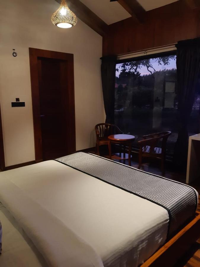 Hotel Biranji Aqua Retreat à Chikmagalūr Extérieur photo